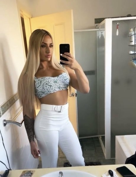 musclebarbie001 free pornstar picture