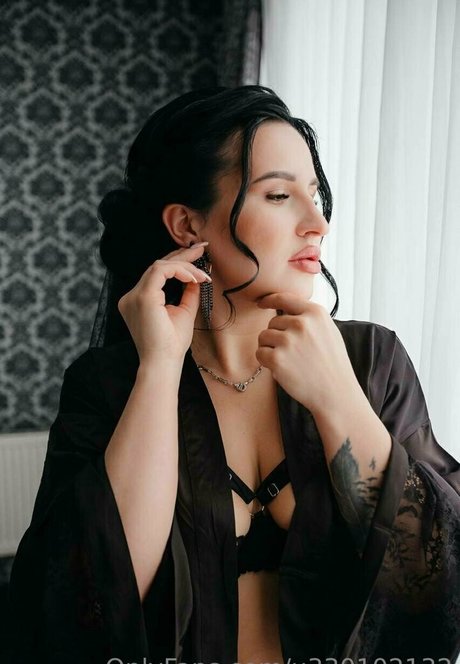 lusty queen star xxx archive