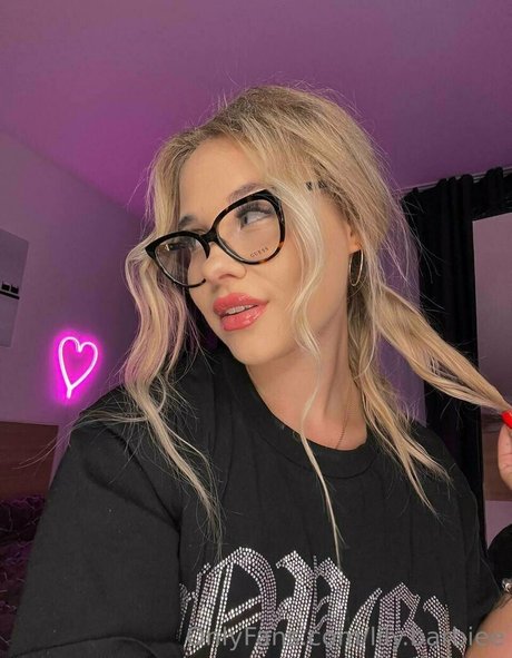 heheh0 exclusive star pics