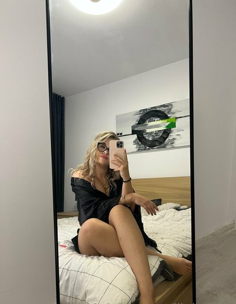 heheh0 star nude pic