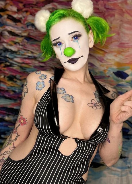 Sage Griffin star top pics