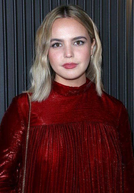 Bailee Madison art pornstar photo