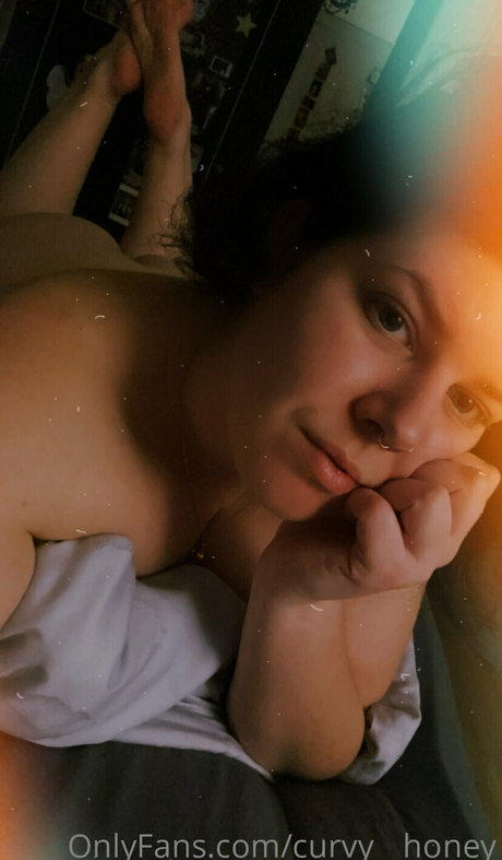 curvy__honey star adult pictures
