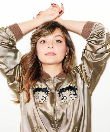 Cassady McClincy star hot image