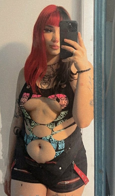 saucydevill hd pornstar photo