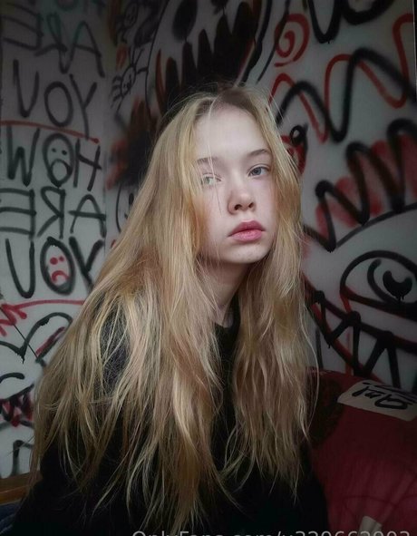 tiny tyan model nice pics