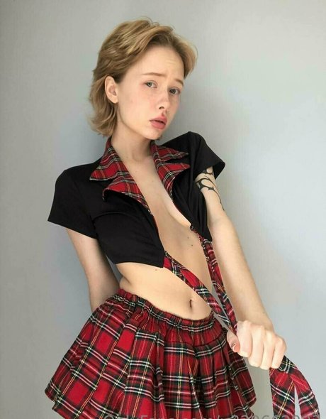 tiny tyan pornstar erotic images