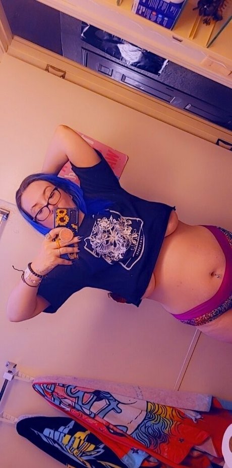 blubodygloss sexy star pic