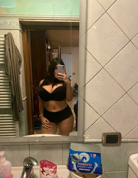 liagomezzz model sexy picture