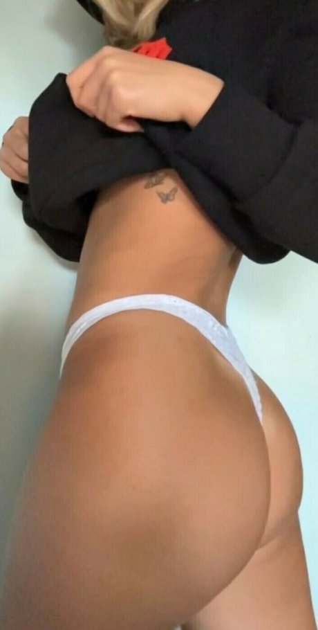 Immynicholls star hot pic