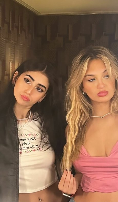 Claudia Conway model free picture