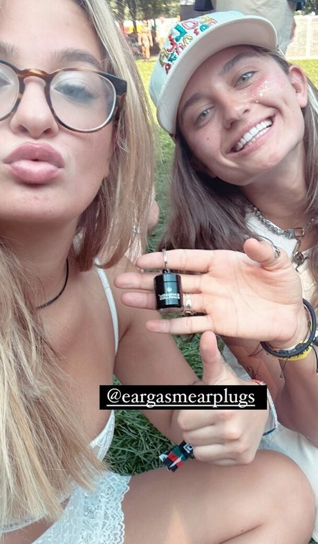 Claudia Conway xxx model photos