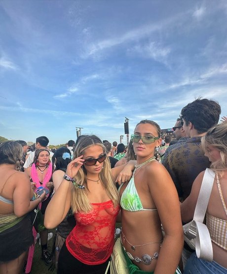 Claudia Conway pretty star pics