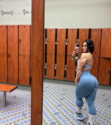 Jasmin Santibanez perfect model picture