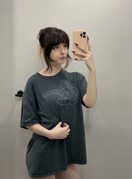 emiki28 high quality pornstar img