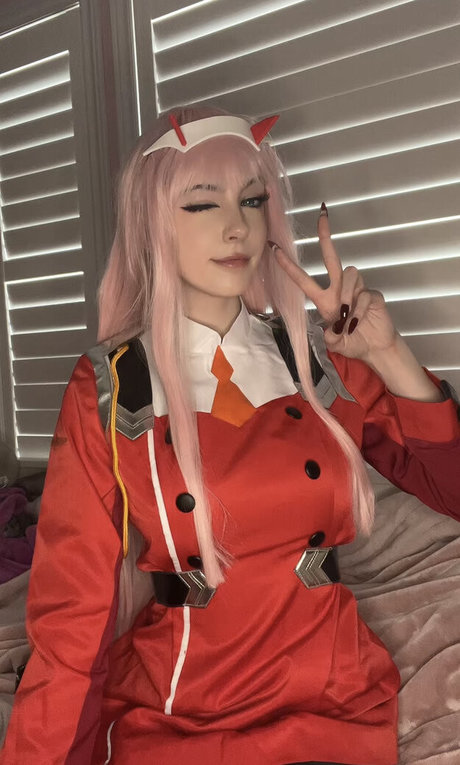 emiki28 pornstar hot pic