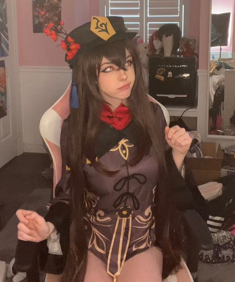 emiki28 erotic pornstar pic