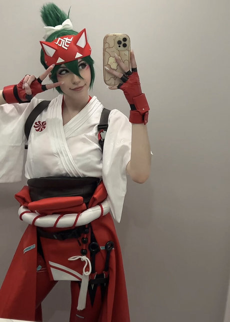 emiki28 model adult picture