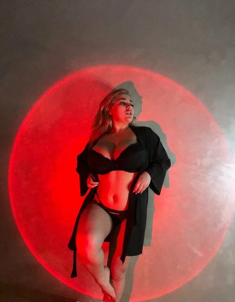 blondiiie rose pretty star archive