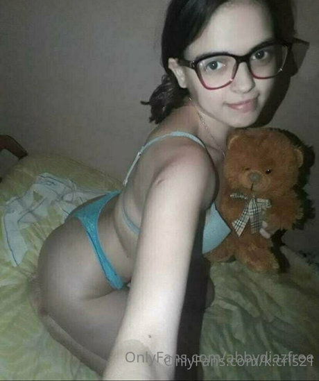 k cris21 art actress photos