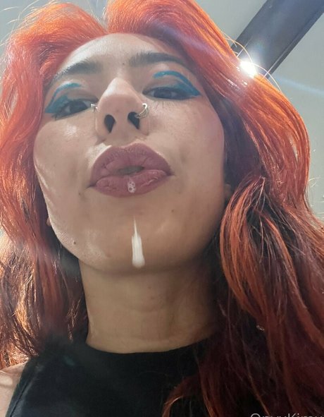 Onyxkimx model free pics