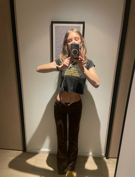 Dasha Nekrasova star img