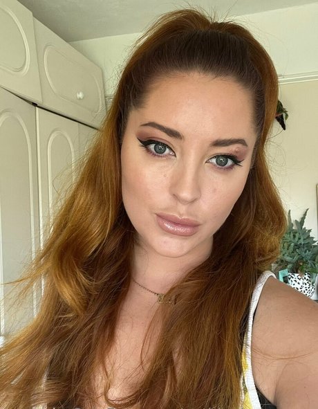 nothingbutcurves star perfect galleries