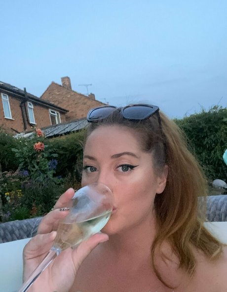 nothingbutcurves star high quality picture