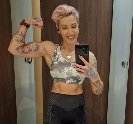 who on earth is anna hd actress galleries