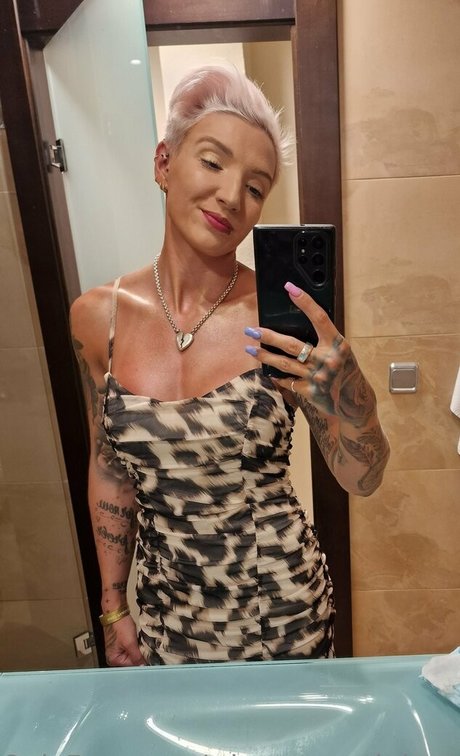 who on earth is anna pornstar nude archive