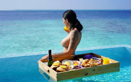 Iammery model free photo