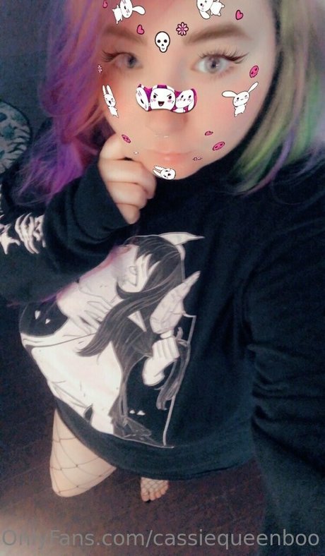 cassiequeenboo nude model photo