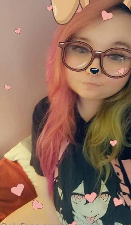 cassiequeenboo pretty pornstar pics