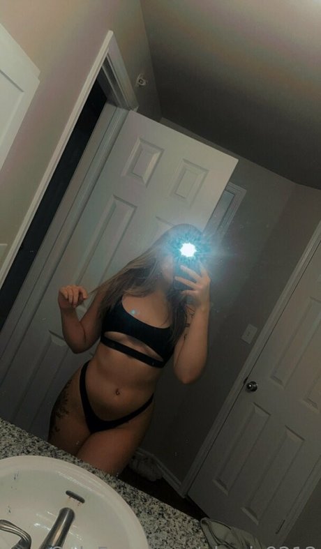 elewis9212 Profile pic