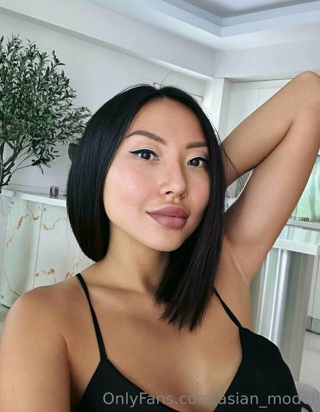 asian model Profile pic