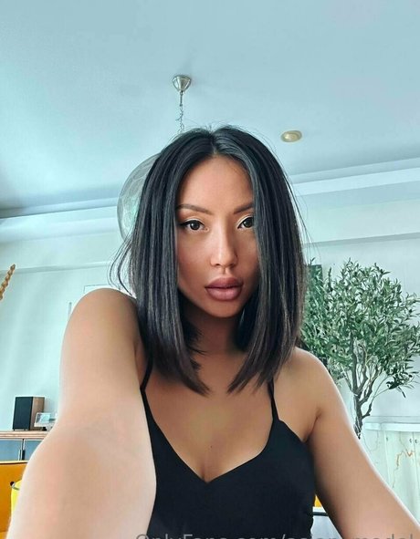 asian model hd model image