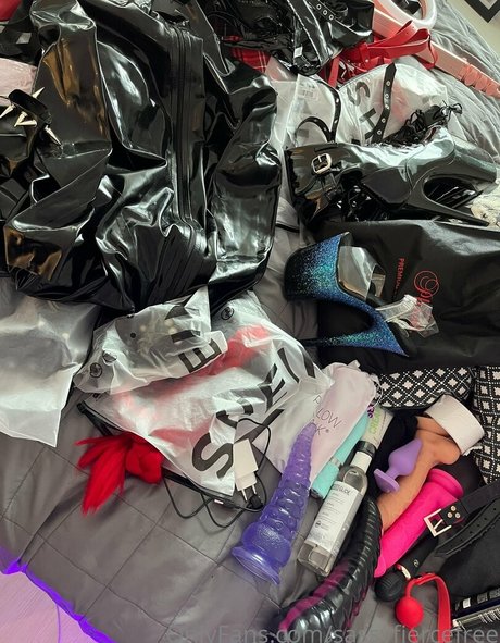 novathenerdfree model beautiful pics