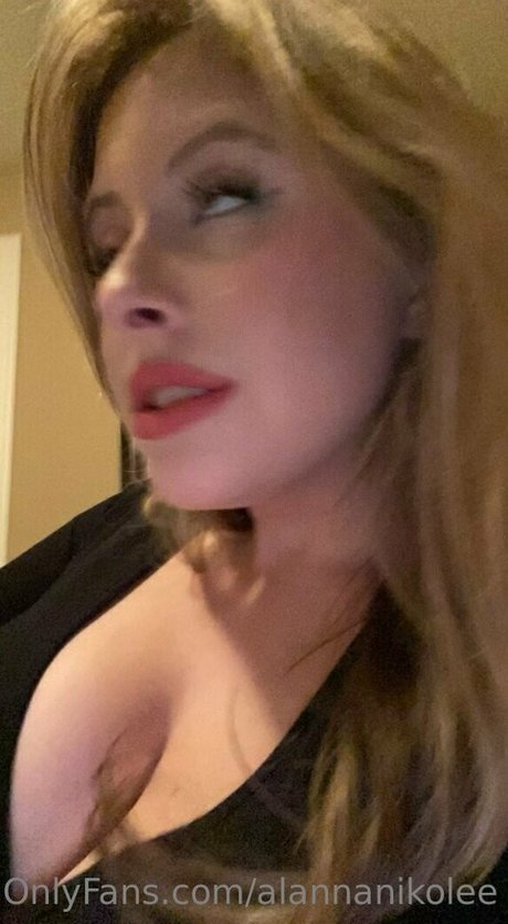 alannanikolee pretty star pic