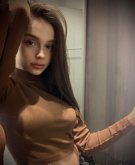 aryaincollege naked model pictures