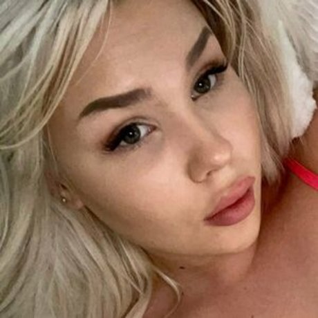 emiliiiaxfree nice actress img