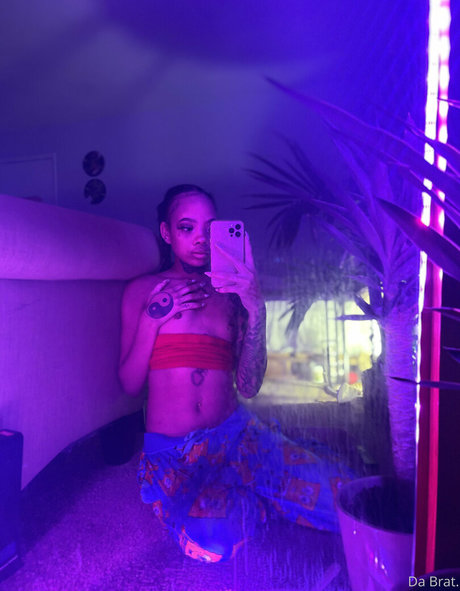 blonde midget onlyfans art naked pics