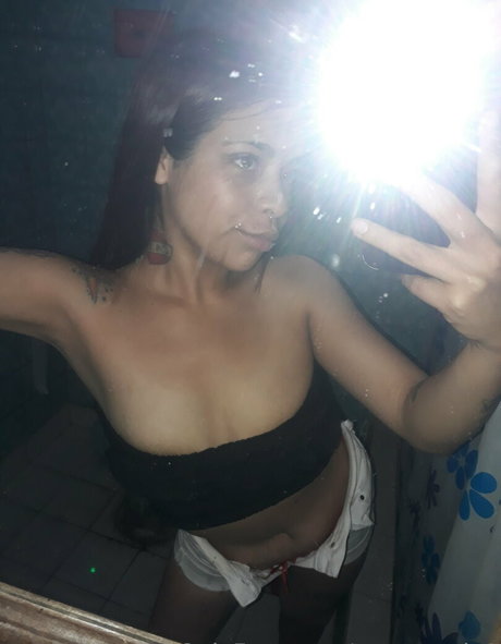 hotlatina103 pornographic model img