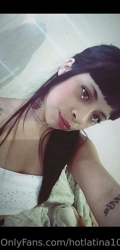 hotlatina103 naked pornstar image