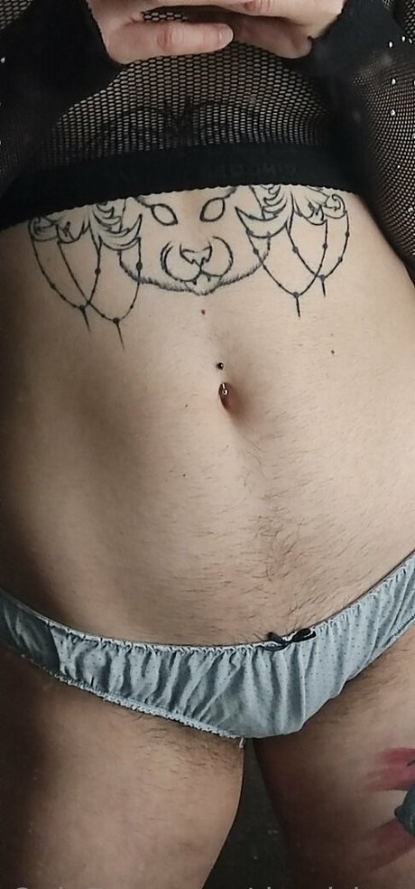 domi kun nude model photos