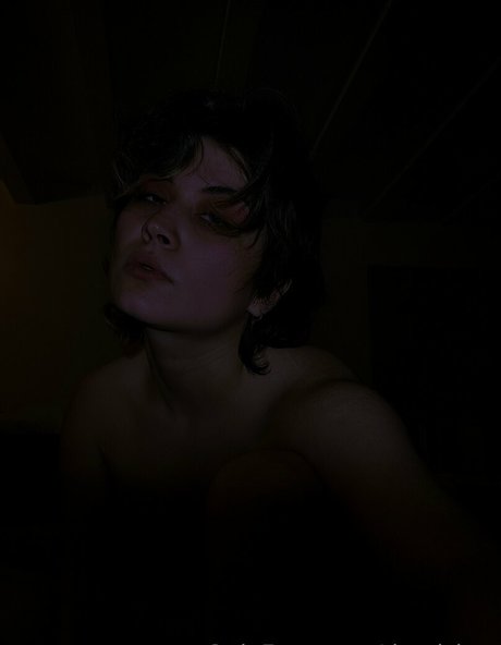 domi kun nude actress images