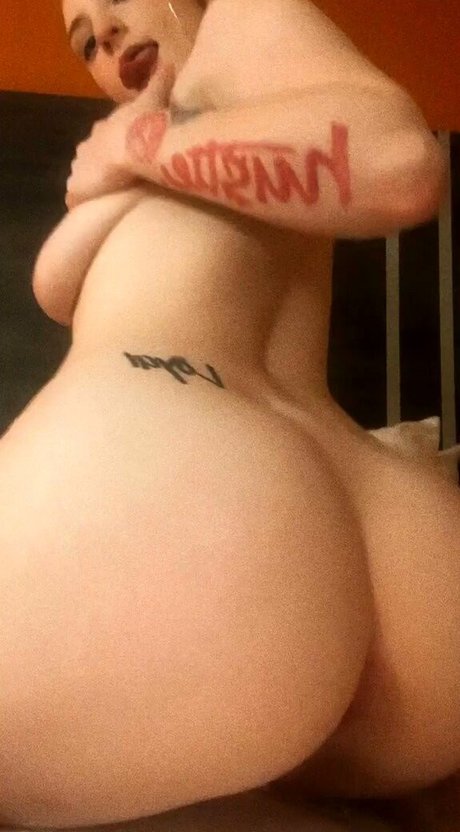 MwahhhhBaby pornographic model img