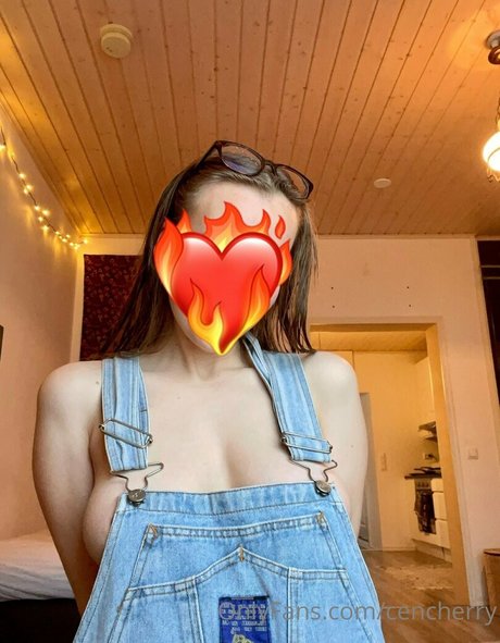 cencherry star sexy pics