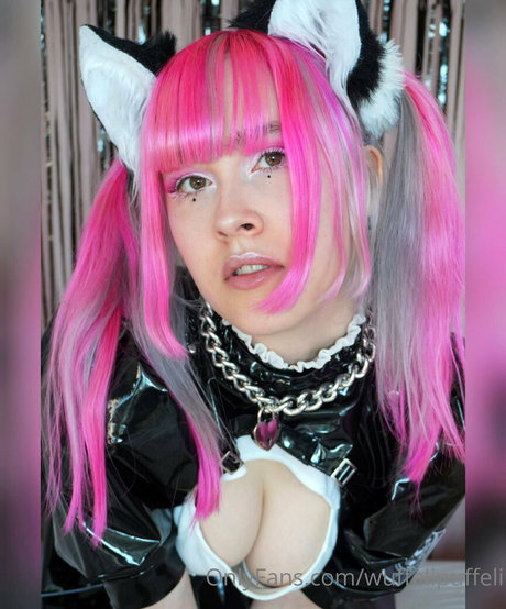 wuffelipuffelifree model erotic gallery