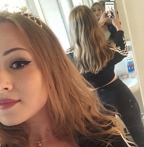 yaboielina top star images