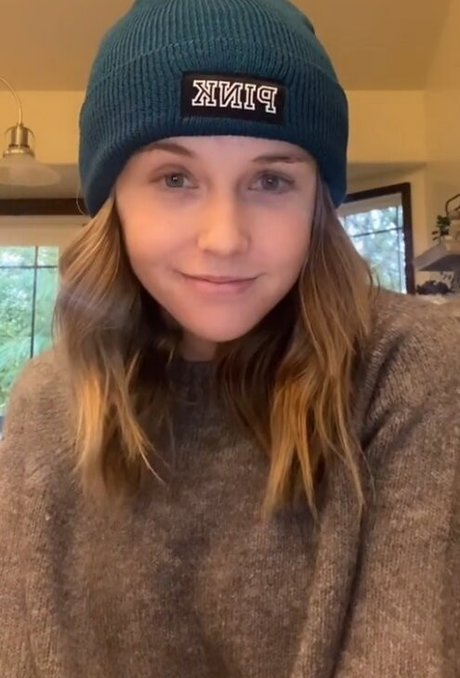 Kira Graceeee art star picture